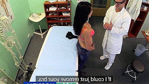 Порно ролик: Парни трахают парне