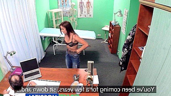 Порно ролик: hot teen