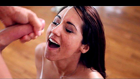 Порно ролик: licking