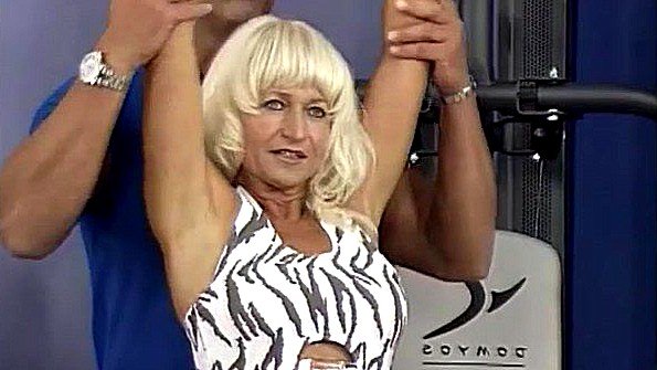 Порно ролик: русские лесбы