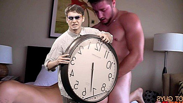 Порно ролик: толпа парней
