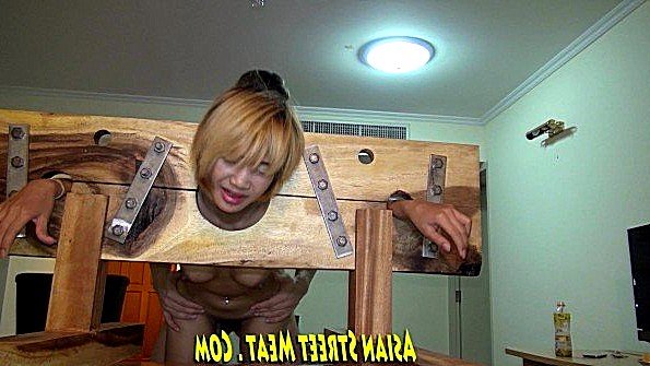 Порно ролик: prezikai net