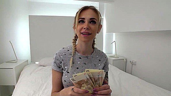 Порно ролик: оргазм в душе