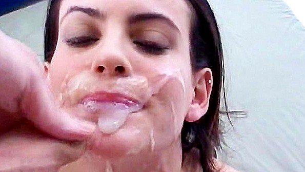 Порно ролик: дедушка внучкп
