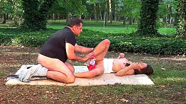 Порно ролик: взрослые дяди